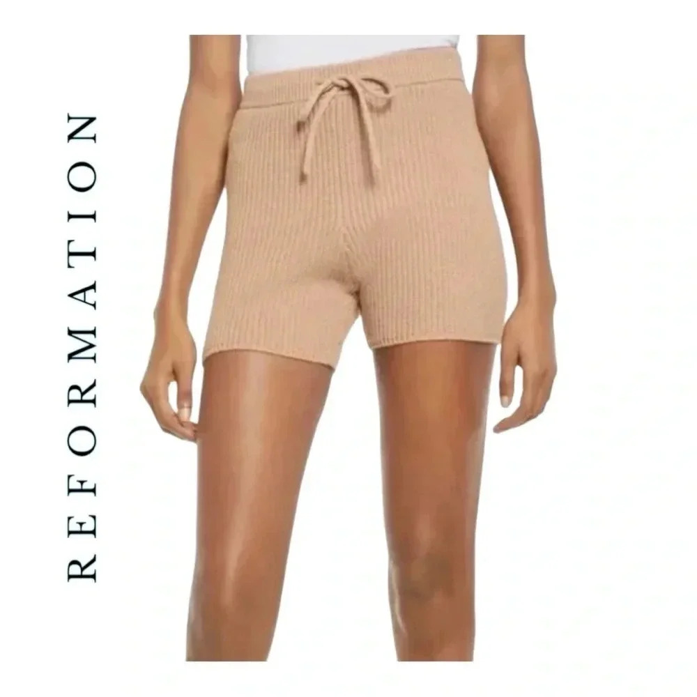 1786. REFORMATION SANZO SHORTS KNITTED TAN IN COLOR‎ SIZE XSMALL WITH DRAWSTRING